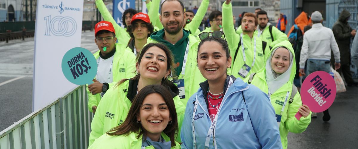 Altınbaş Üniversitesinden Maratonculara Destek