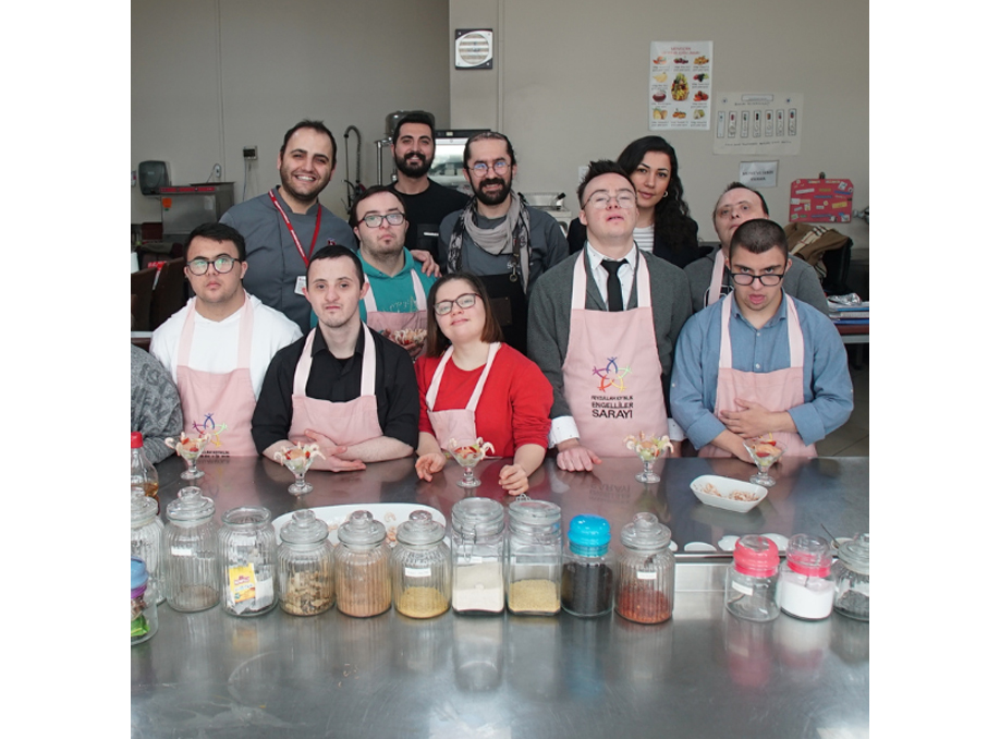 Kitchen workshop with children with Down syndrome