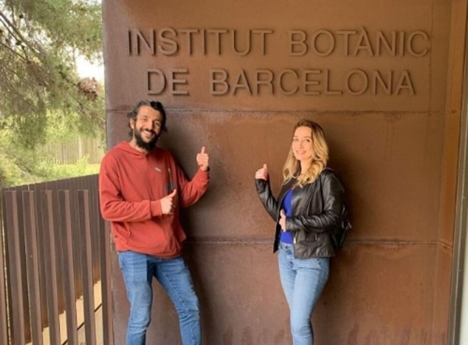 Research was carried out at the Barcelona Botanical Institute.