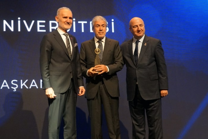 Altınbaş University Receives 'Service' Award