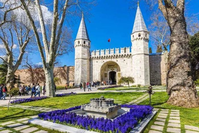 The center of an empire that ruled 3 continents: Topkapi Palace 