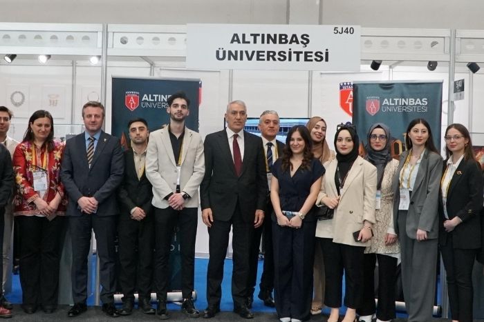 İstanbul Jewelry Show’da öğrencilerin tasarımları stantları süsledi