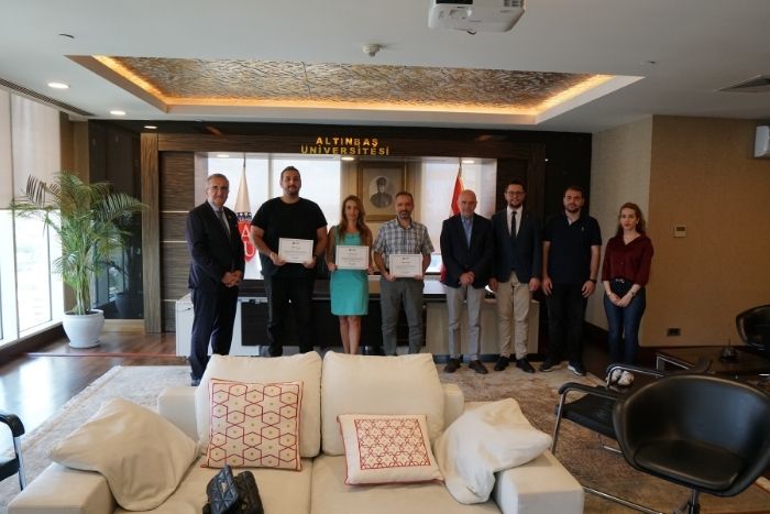 Certificates of appreciation were presented to faculty members whose projects were supported by TÜBİTAK.
