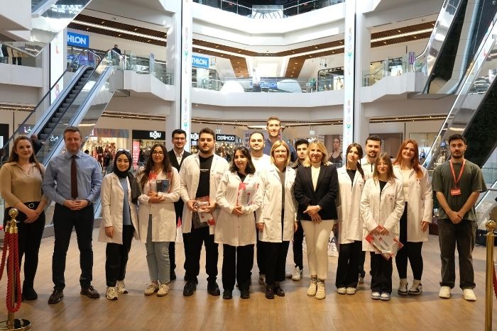 Diş Hekimliği Fakültemize Carousel’de yoğun ilgi 