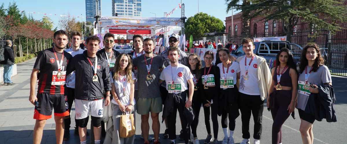 101 students participated in the Zeytinburnu Republic Run 