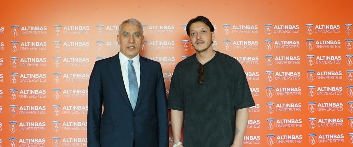Mesut Özil'den üniversitemize ziyaret  