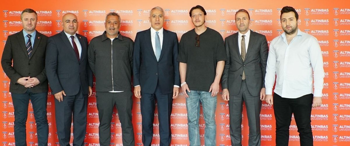 Mesut Özil'den üniversitemize ziyaret  