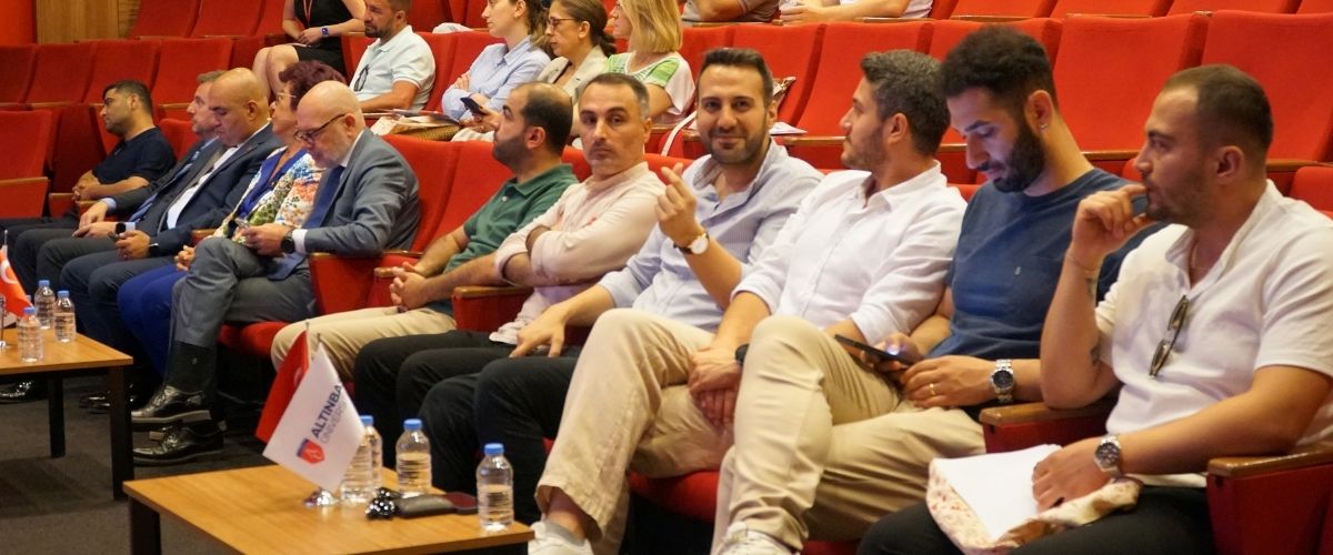 Counselors met at Altınbaş University  