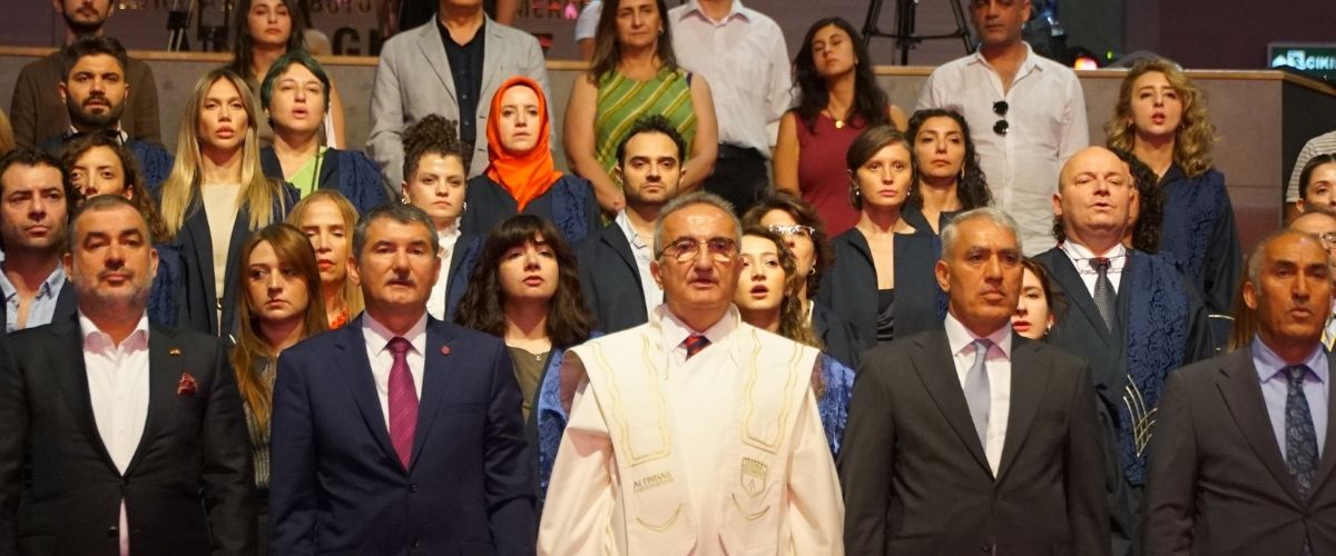 Altınbaş’ta mezuniyet coşkusu  