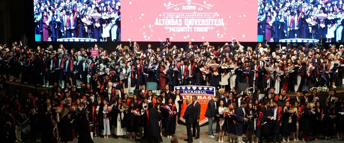 Altınbaş’ta mezuniyet coşkusu  