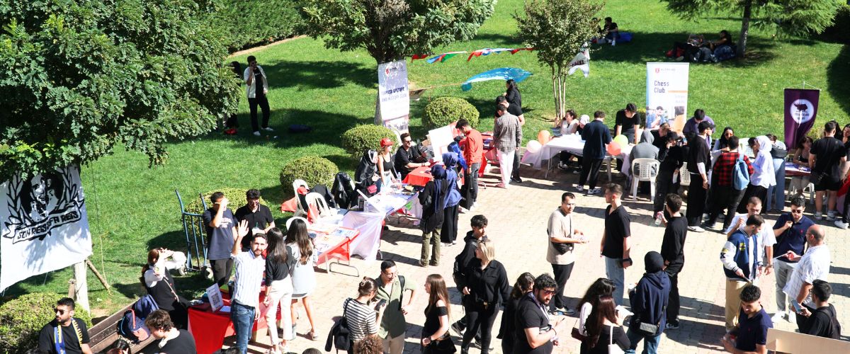 Altınbaşlı Students Met at Back To Uni Clubs Fair