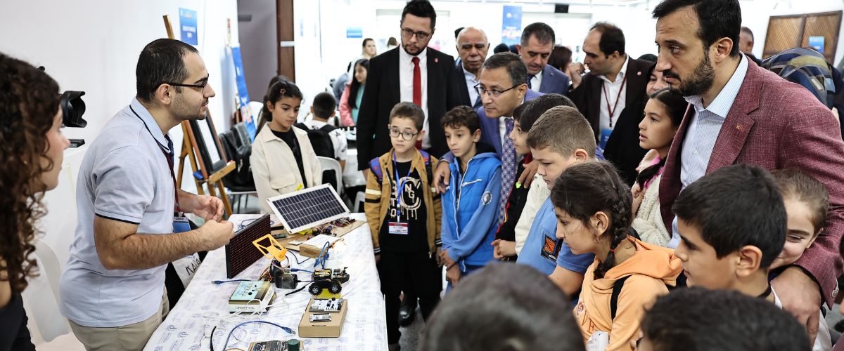 Altınbaş Üniversitesi, TÜBİTAK 4007 Bağcılar Bilim Şenliği’nde